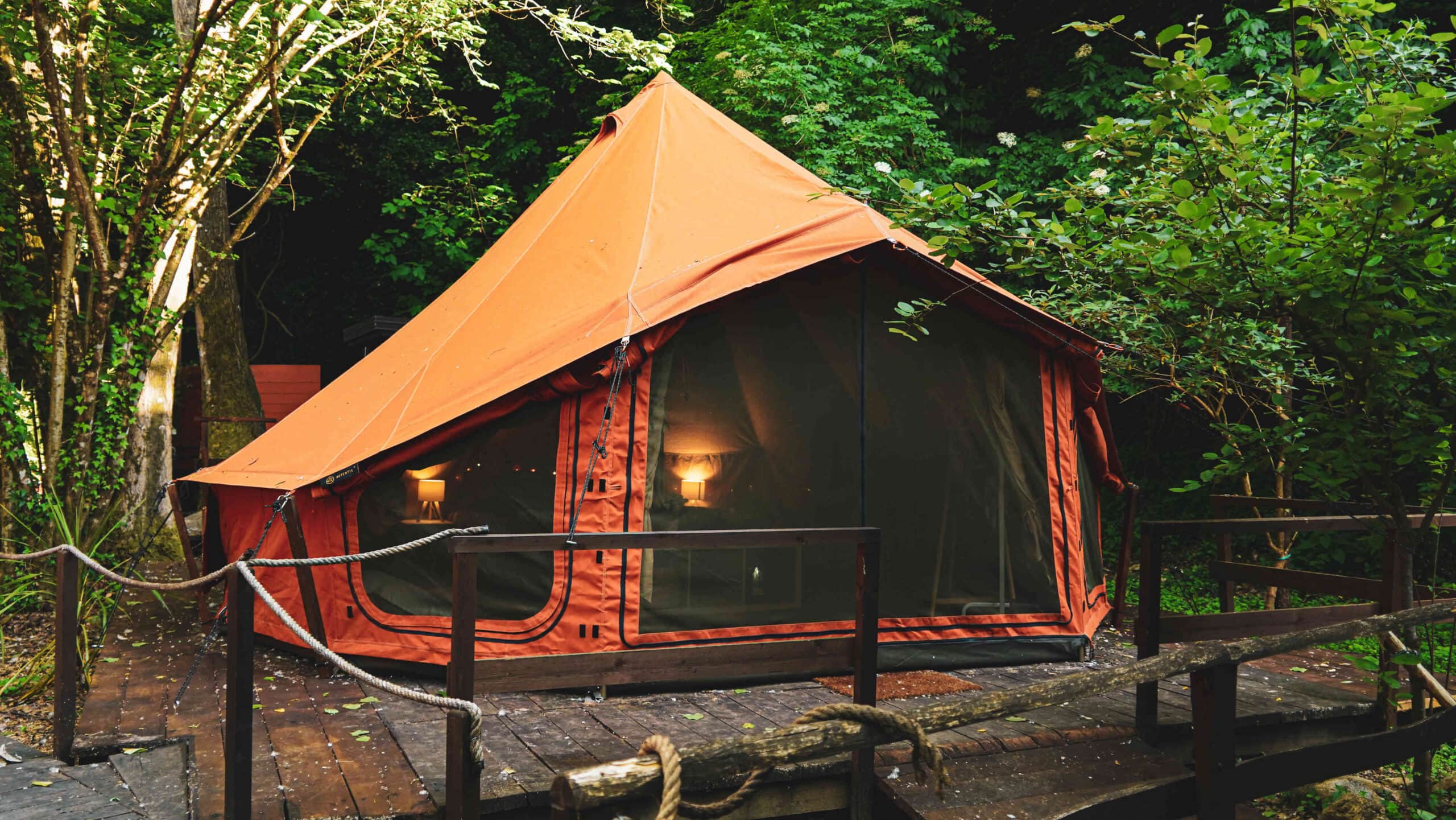 Glamping en Calabria: Encontrar la armonía con la naturaleza.