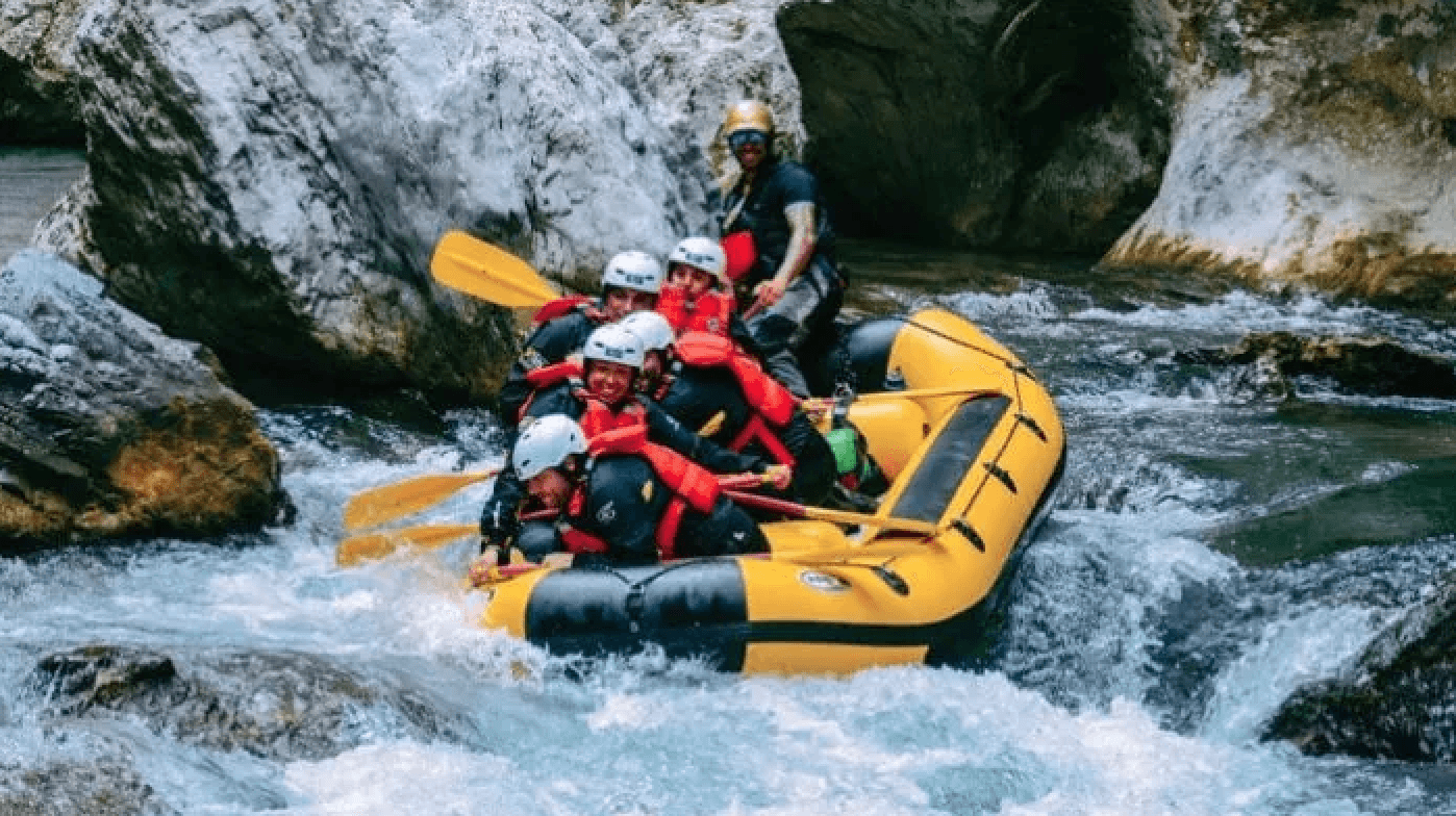 NATIONAL GEOGRAPHIC TRAVELLER