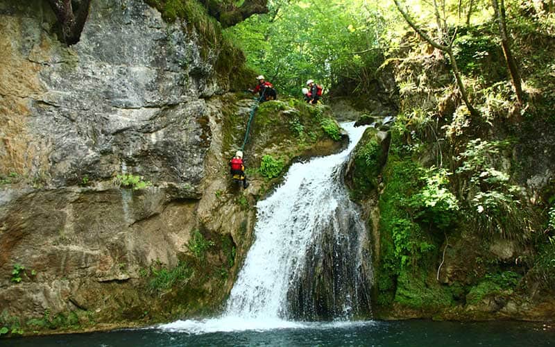 Cascata e forra naturale per il canyoning nel Pollino