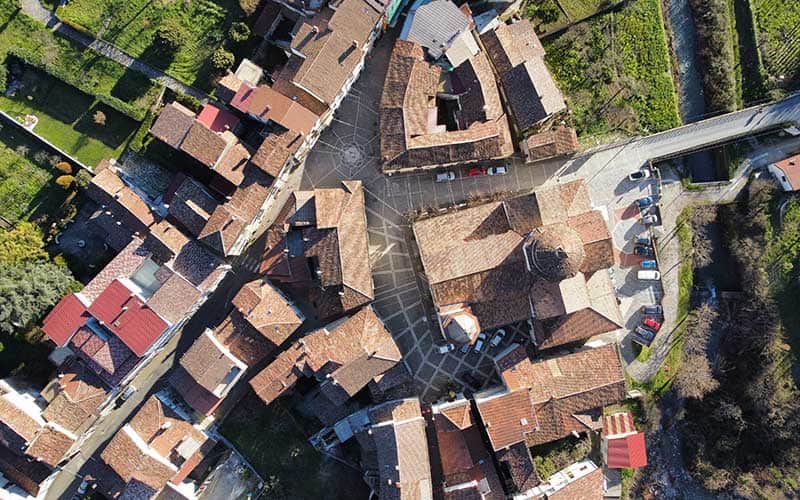Cultural Trekking tra i borghi e i sentieri del Pollino, veduta di Laino Borgo dall'alto