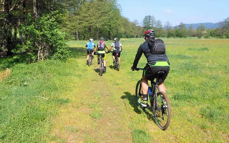 Mountain bike verso il castello di Laino tra sterrati e borghi del Pollino