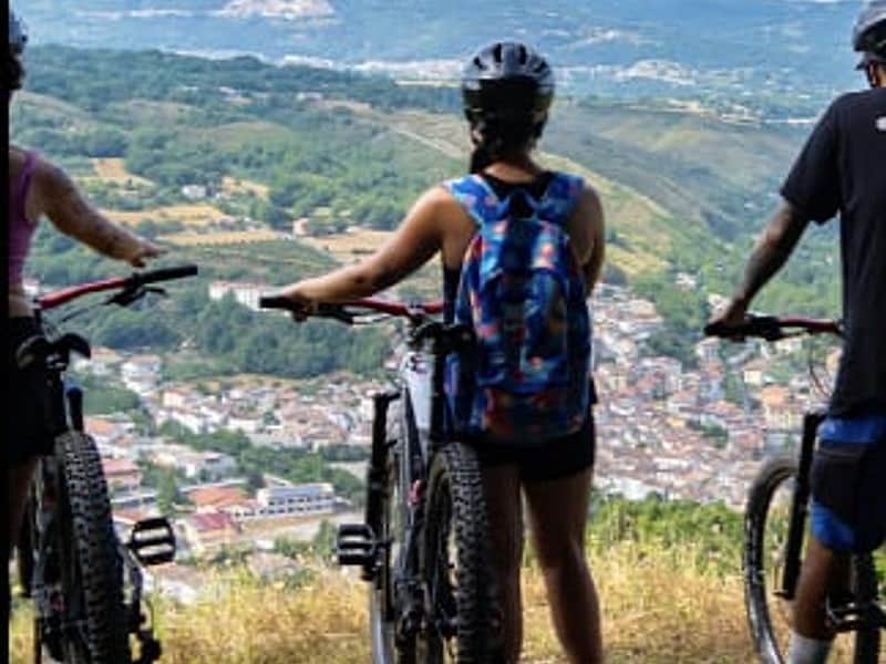 Tour in e-bike con vista sui borghi del Pollino