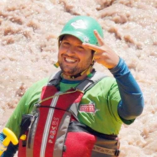 Lello, guida rafting esperta del canyon del Lao